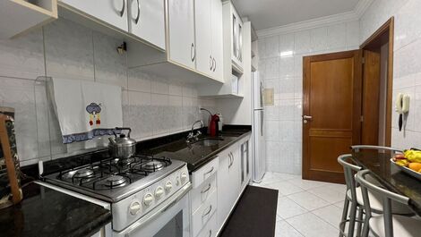 Quadra Mar con 3 habitaciones en Meia Praia Itapema/SC