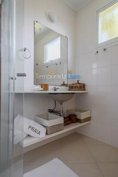 Casa para aluguel de temporada em São Sebastião (Praia da Baleia)