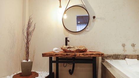 Loft Rústico com Hidromassagem em Petrópolis