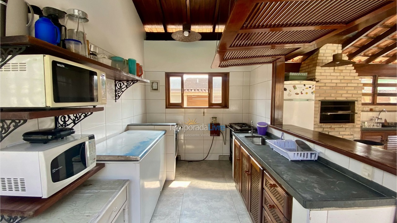 Casa para aluguel de temporada em Ubatuba (Praia Grande)