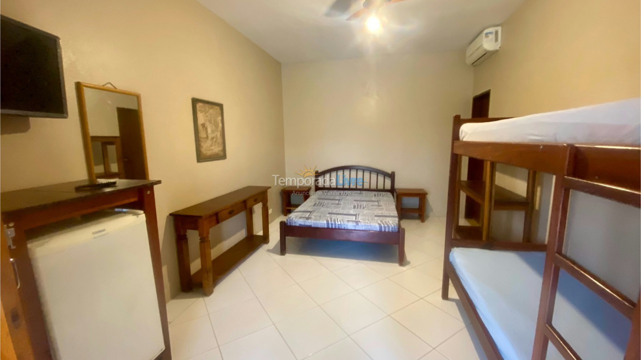 Casa para aluguel de temporada em Ubatuba (Praia Grande)