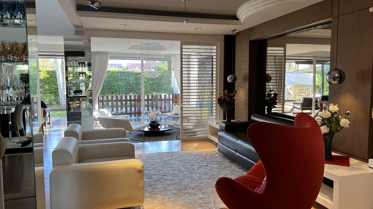 Casa para aluguel de temporada em Florianopolis (Jurerê Internacional)