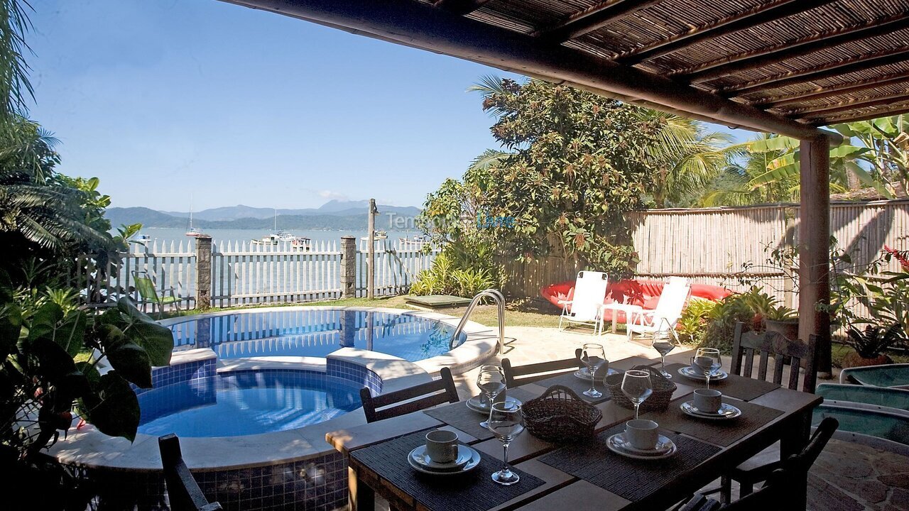 Casa para aluguel de temporada em Paraty (Barra do Corumbê)