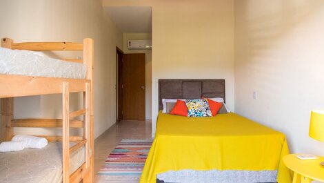 Vista al mar, 3 suites, a 1,5 km del centro, piscina, wi-fi