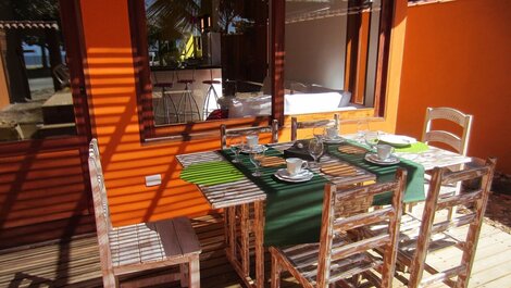 Frente a la playa, 3 suites, a 1 km del centro, piscina, wi-fi