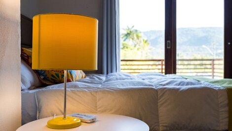 Vista al mar, 3 suites, a 1,5 km del centro, piscina, wi-fi