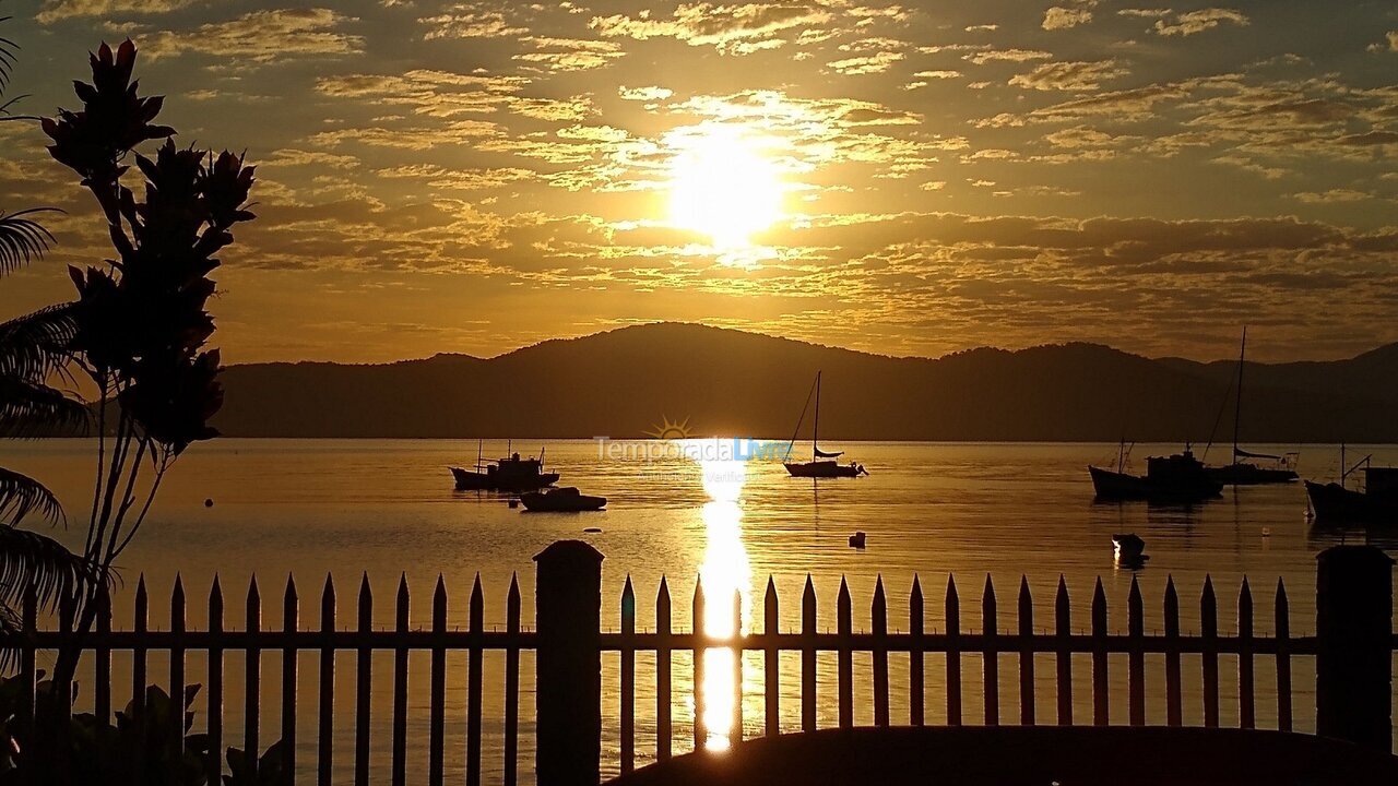 Casa para aluguel de temporada em Paraty (Barra do Corumbê)
