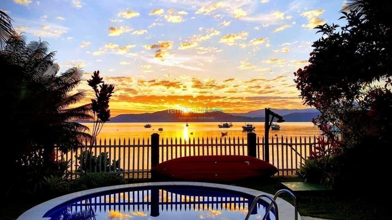 Casa para aluguel de temporada em Paraty (Barra do Corumbê)