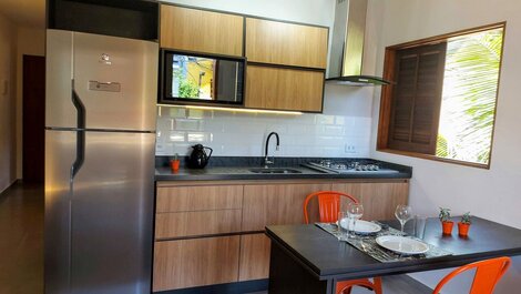 Cedro - Flat recém inaugurado, 50mts da Praia, Churr, Piscina, WiFi...