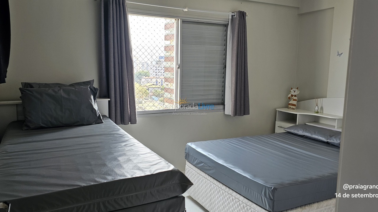 Apartment for vacation rental in Praia Grande (Praia do Caiçara)