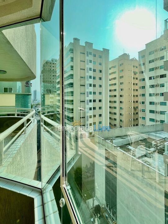 Apartment for vacation rental in Itapema (Meia Praia)