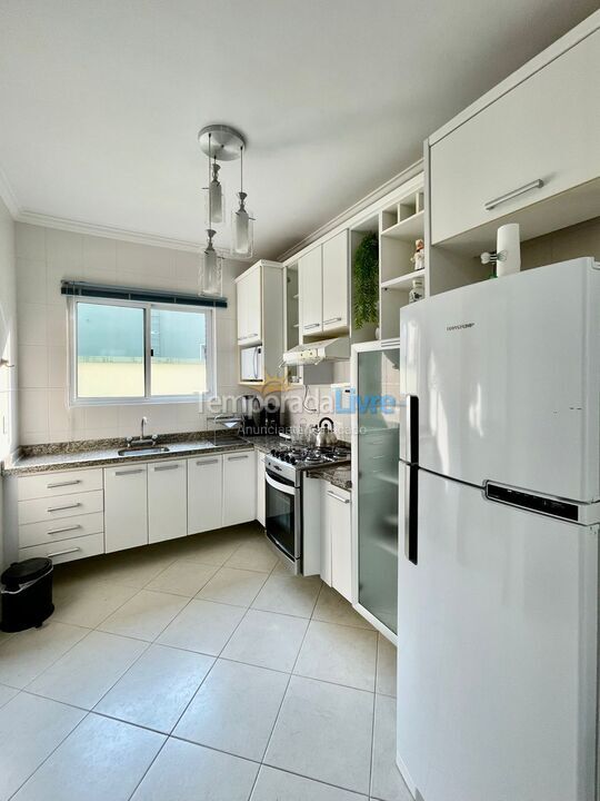 Apartment for vacation rental in Itapema (Meia Praia)