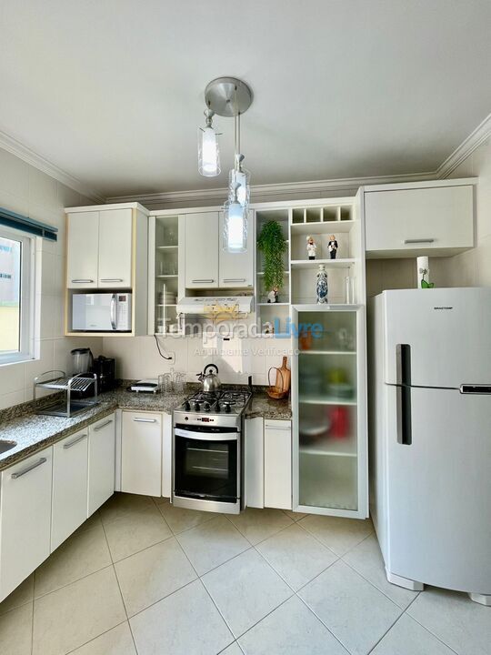 Apartment for vacation rental in Itapema (Meia Praia)