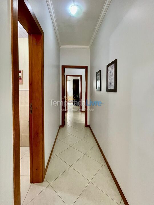 Apartment for vacation rental in Itapema (Meia Praia)