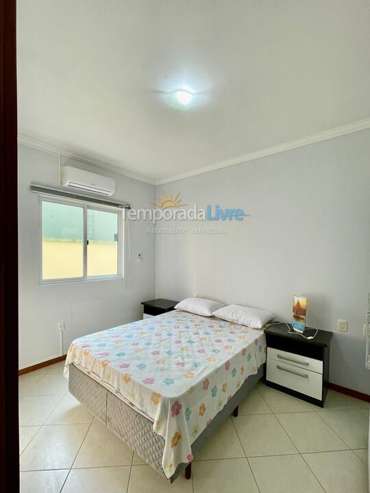 Apartment for vacation rental in Itapema (Meia Praia)