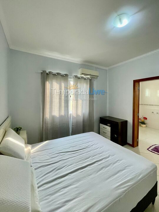 Apartment for vacation rental in Itapema (Meia Praia)