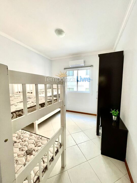 Apartment for vacation rental in Itapema (Meia Praia)