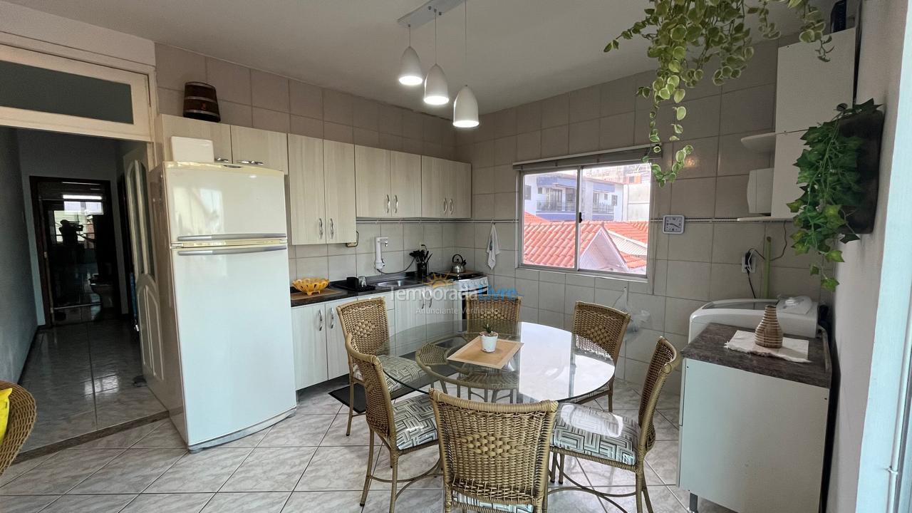 Apartamento para aluguel de temporada em Florianopolis (Praia dos Ingleses)