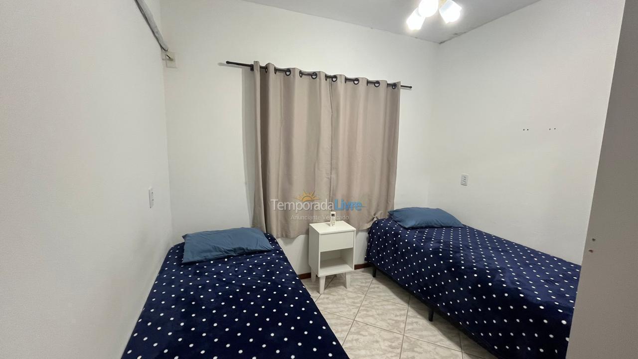 Apartamento para aluguel de temporada em Florianopolis (Praia dos Ingleses)