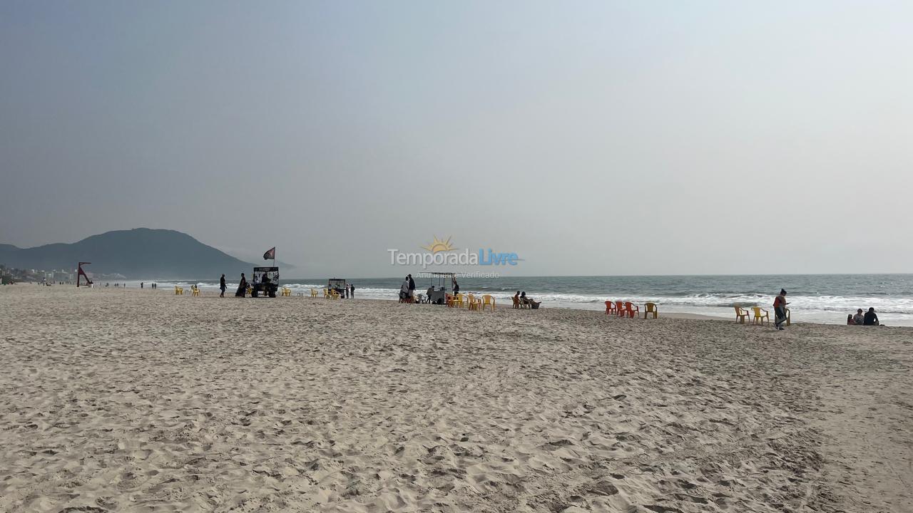 Apartamento para aluguel de temporada em Florianopolis (Praia dos Ingleses)