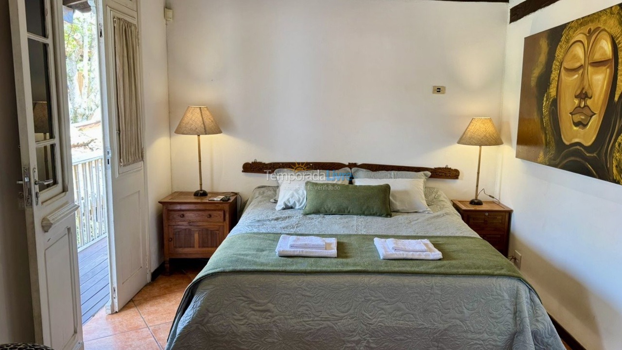 Casa para aluguel de temporada em Ilhabela (Saco da Capela)