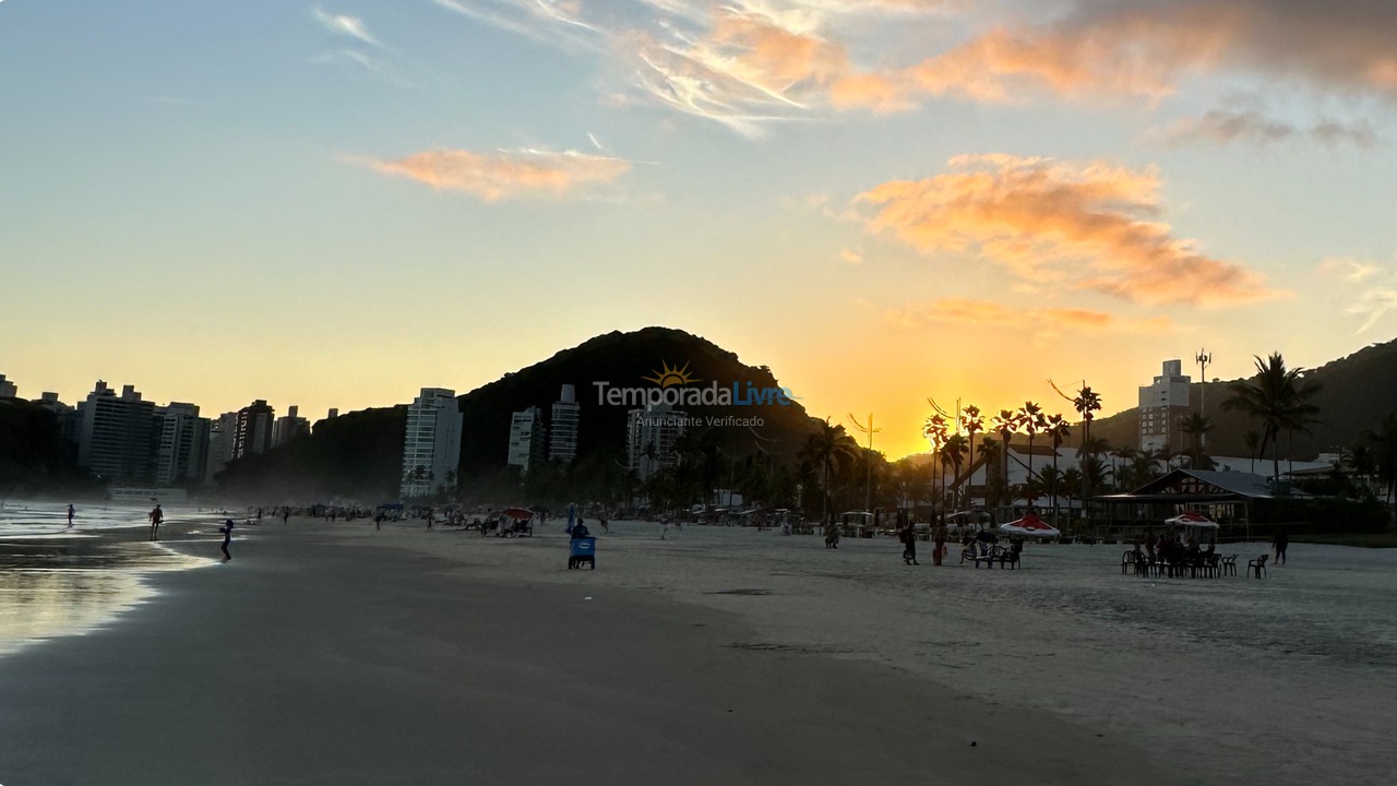 Apartment for vacation rental in Guarujá (Enseada)