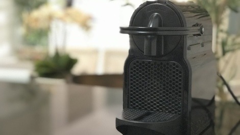 GOLDEN 1 COMPLETE APARTMENT SEASIDE CONDO AC TVs WI-FI POOL 2GAR