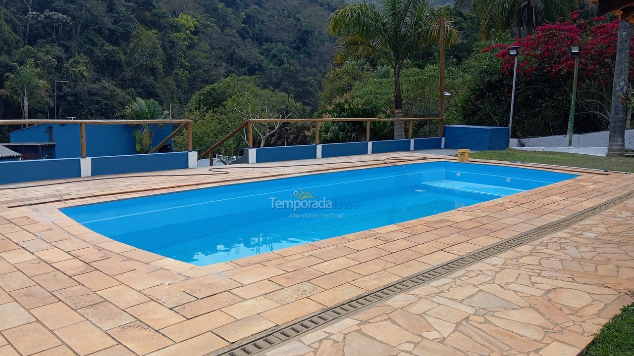 Chácara / sítio para aluguel de temporada em Mairiporã (Estrada Municipal Mairiporã Sp Brasil)