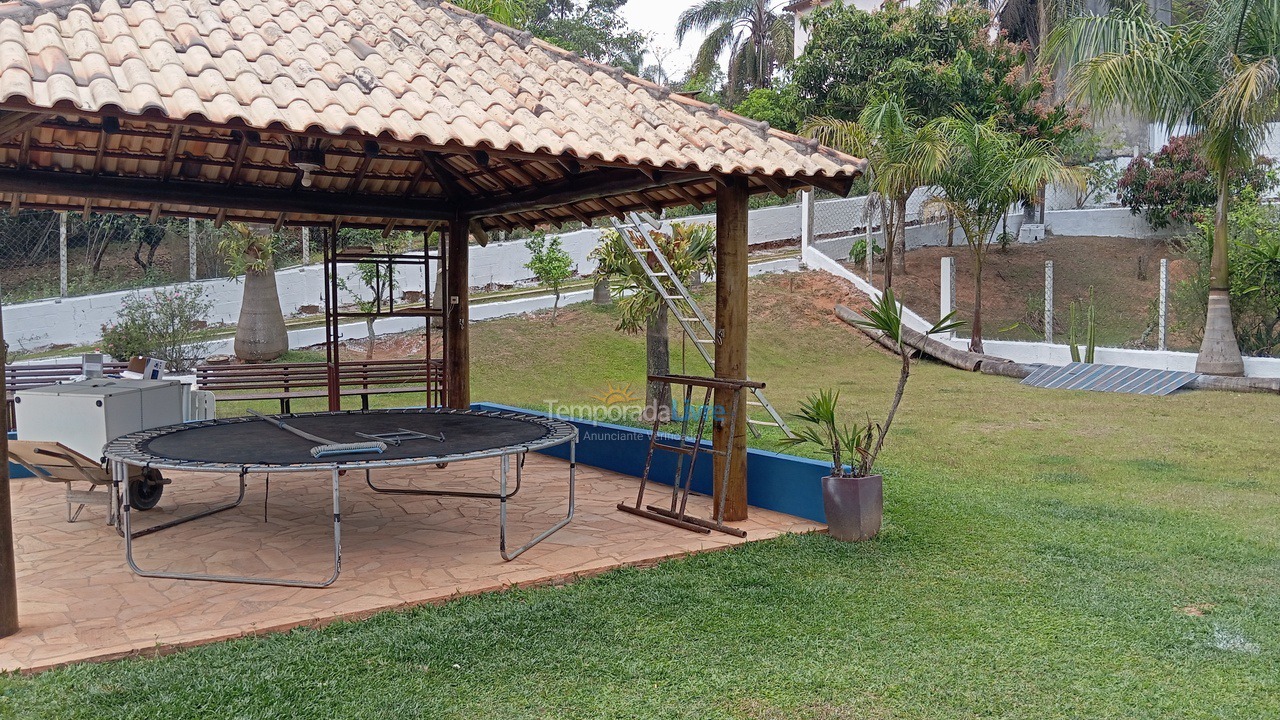 Chácara / sítio para aluguel de temporada em Mairiporã (Estrada Municipal Mairiporã Sp Brasil)