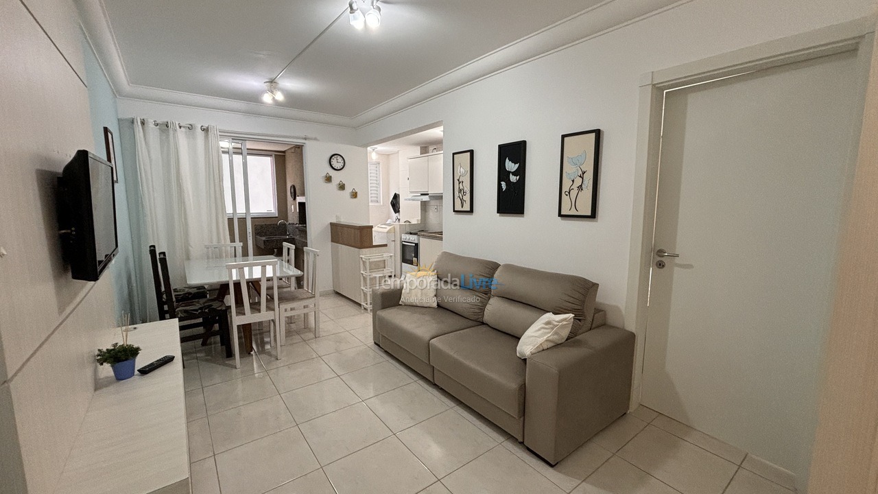 Apartamento para aluguel de temporada em Bombinhas (Praia de Bombas)