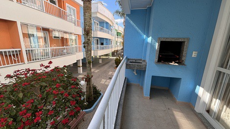 APTO 2 QUARTOS E PISCINA NO CONDOMINIO