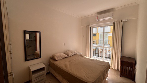 APTO 2 QUARTOS E PISCINA NO CONDOMINIO