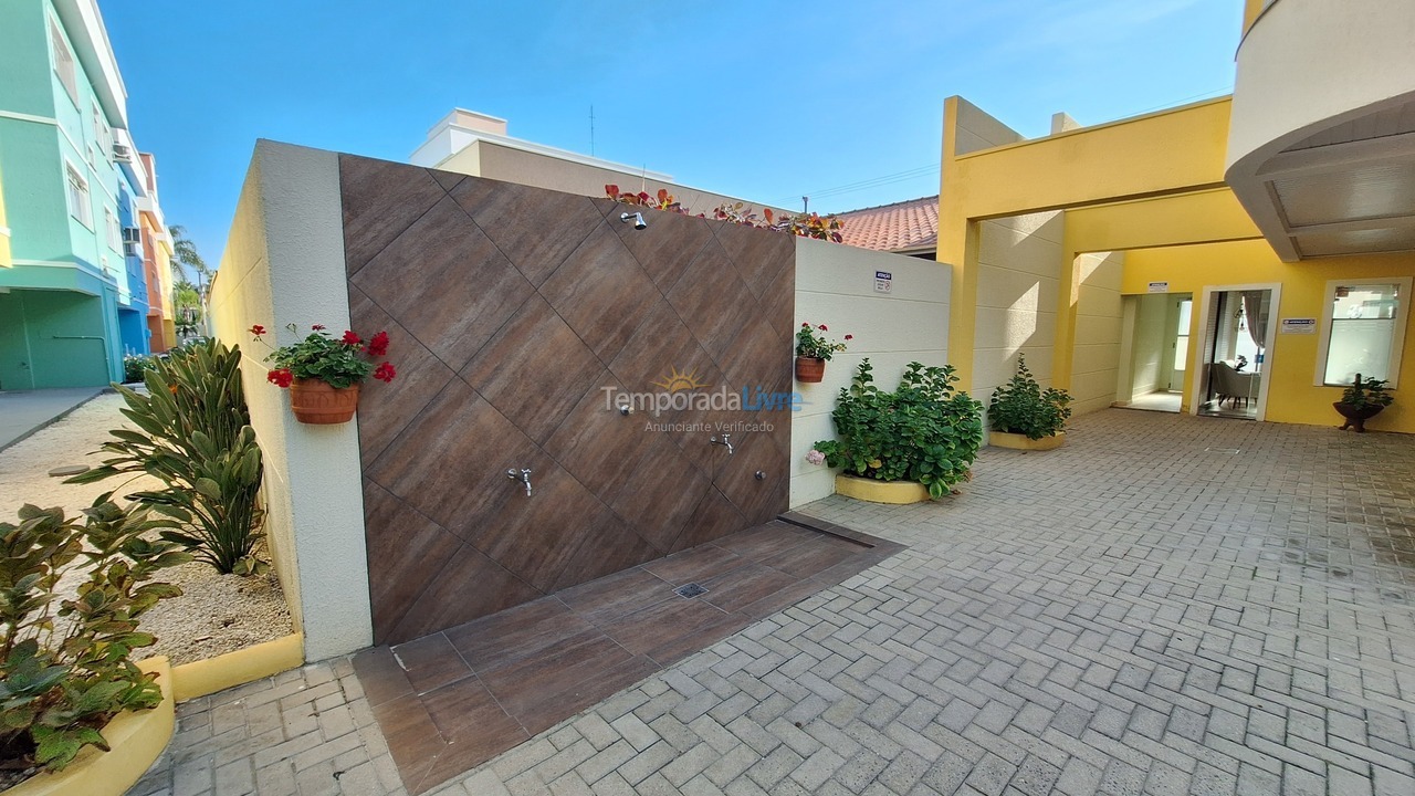 Apartamento para aluguel de temporada em Bombinhas (Praia de Bombas)