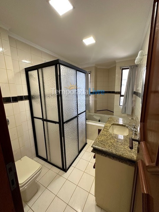 Apartamento para aluguel de temporada em Itapema (Meia Praia)