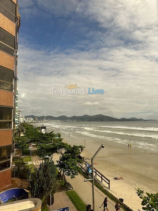 Apartamento para aluguel de temporada em Itapema (Meia Praia)