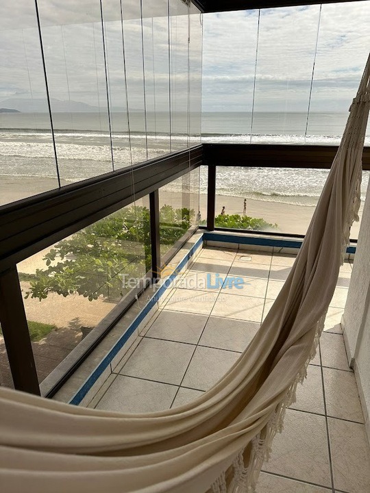 Apartamento para aluguel de temporada em Itapema (Meia Praia)