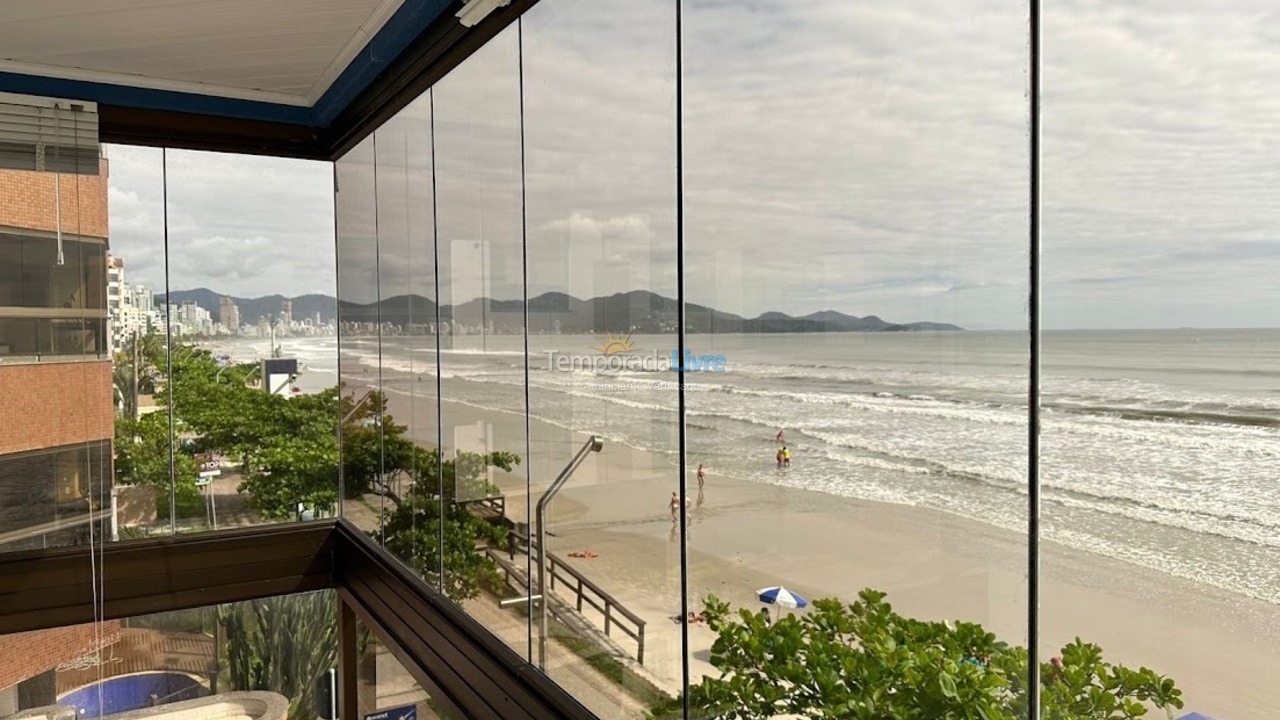 Apartamento para aluguel de temporada em Itapema (Meia Praia)