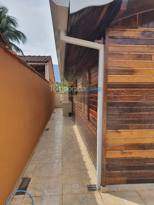 Casa para aluguel de temporada em Bertioga (Condominio Morada da Praia)