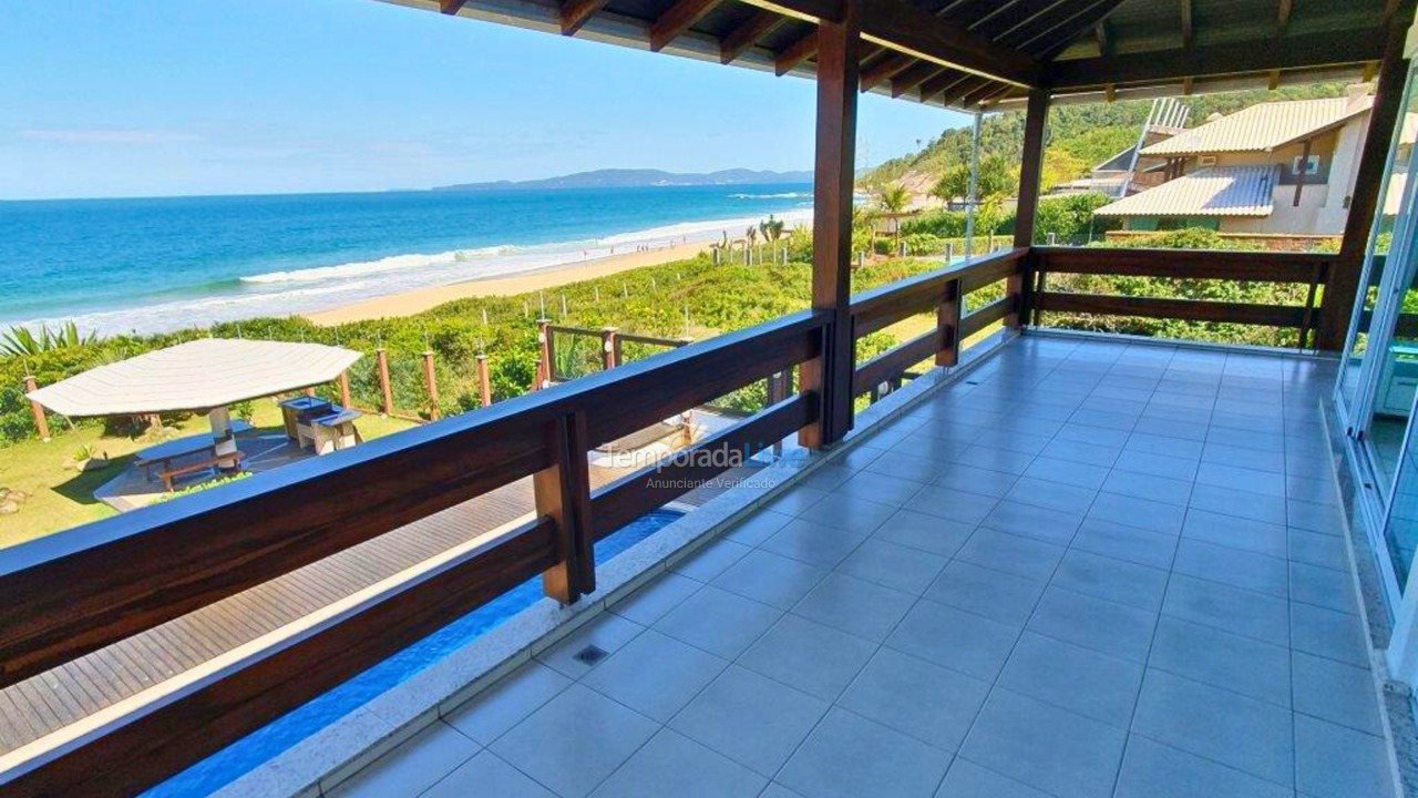 Casa para aluguel de temporada em Balneário Camboriú (Praia do Estaleirinho)