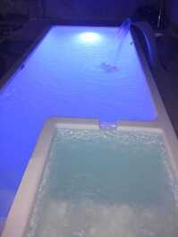 Casa com piscina ampla e confortável pra suas férias ou a trabalho