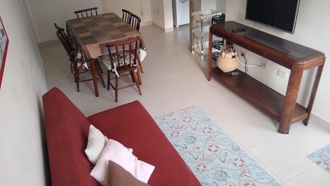 Hay 2 dormitorios, con zona de ocio en Praia Grande en Ubatuba.