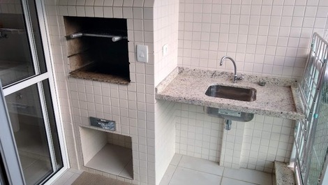 Hay 2 dormitorios, con zona de ocio en Praia Grande en Ubatuba.