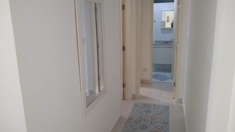 Hay 2 dormitorios, con zona de ocio en Praia Grande en Ubatuba.