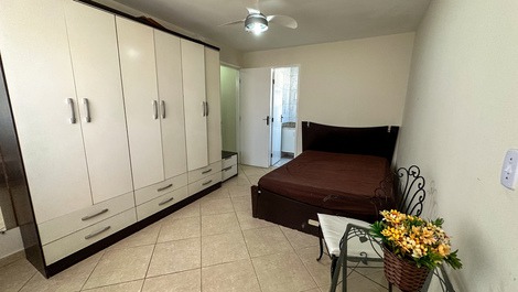 Temporada 2 quartos atras o Mar, meio da praia, 1 vaga de garagem