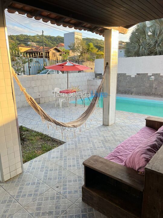 Casa para aluguel de temporada em Cabo Frio (Peró)