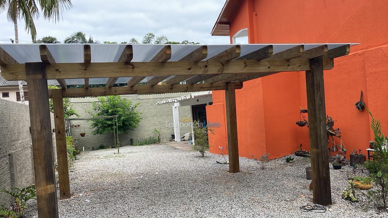 Casa para aluguel de temporada em Matinhos (Matinhos)