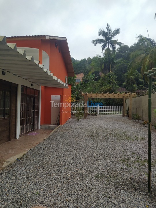 Casa para aluguel de temporada em Matinhos (Matinhos)