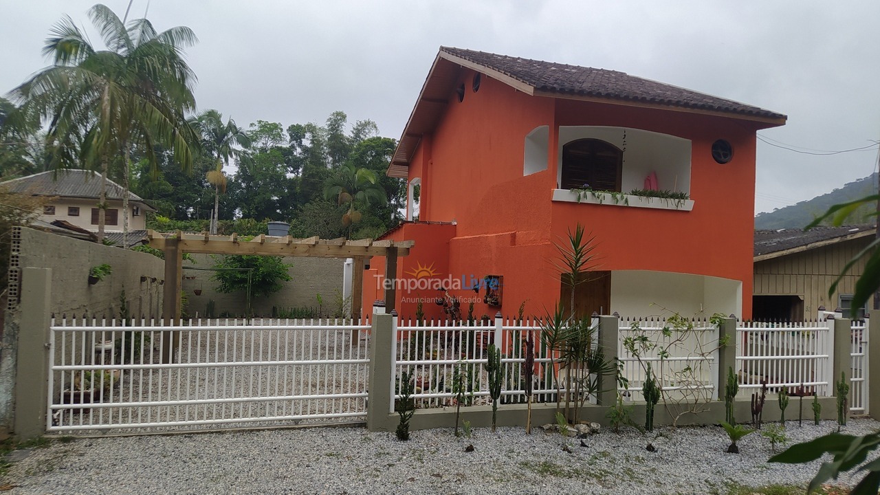 Casa para aluguel de temporada em Matinhos (Matinhos)