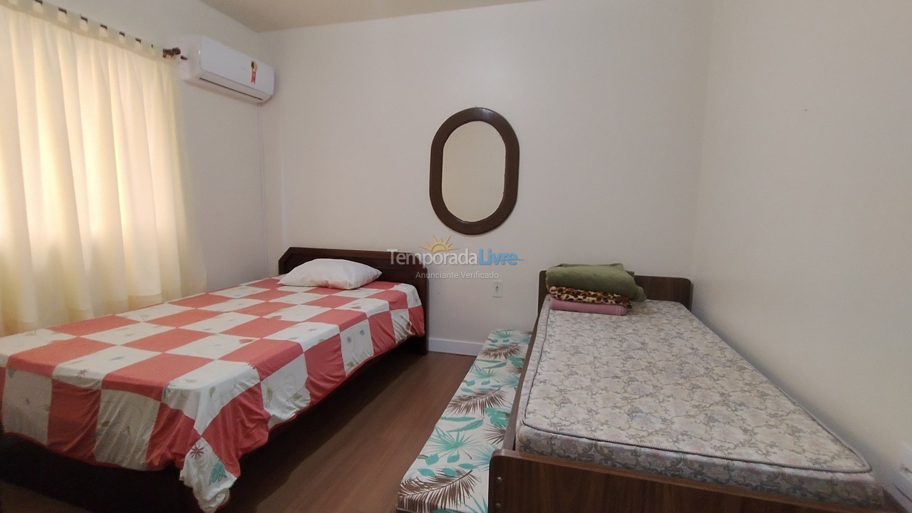 Apartamento para alquiler de vacaciones em Itapema (Meia Praia)