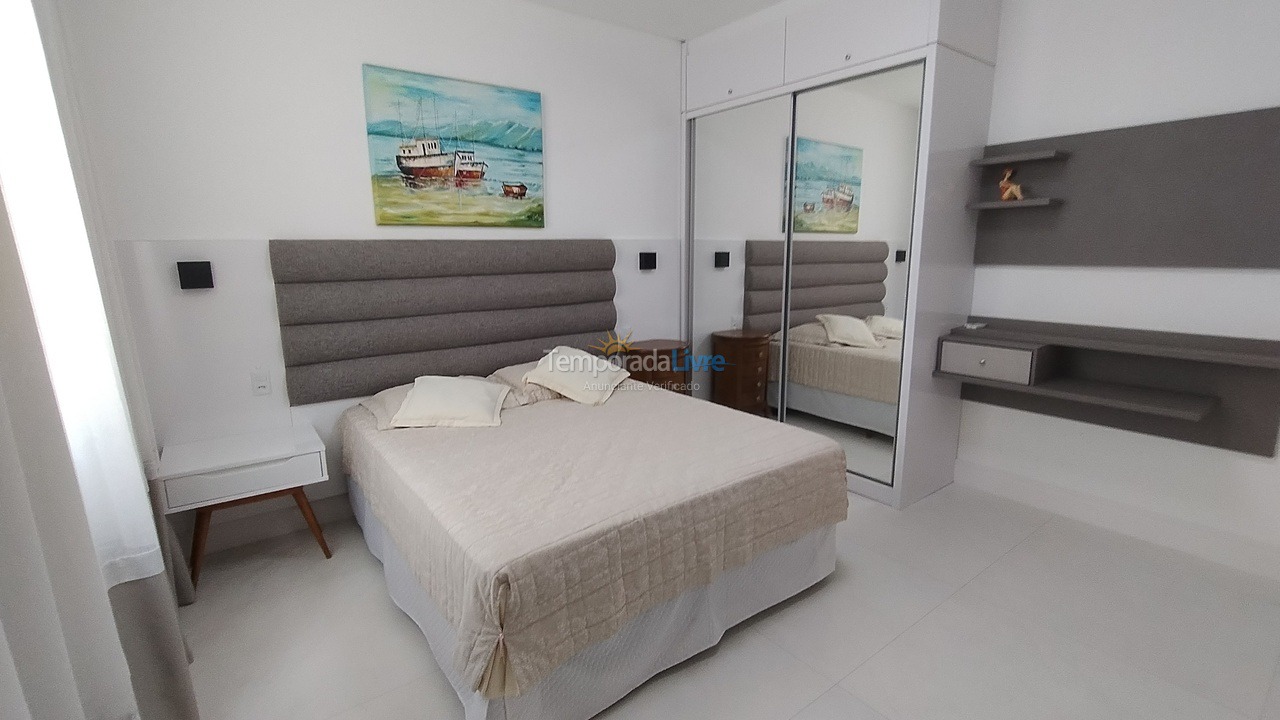 Apartamento para aluguel de temporada em Itapema (Meia Praia)